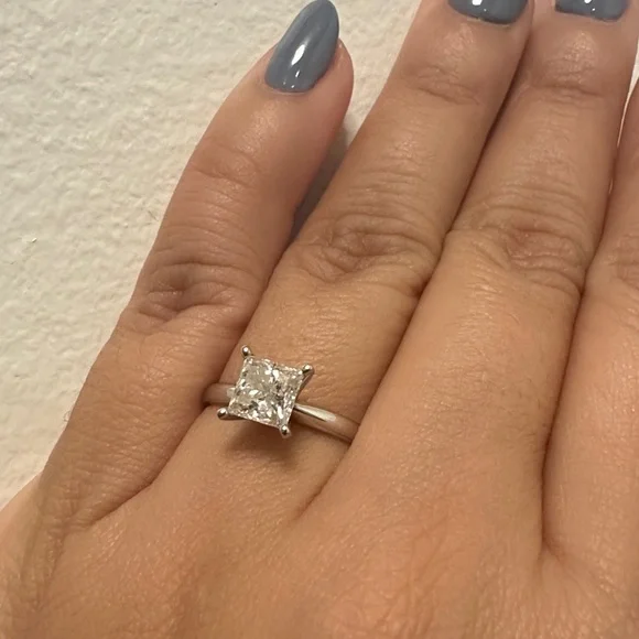 1 CT. Princess-Cut Diamond Solitaire Engagement Ring – 14K White Gold Sz 7 - Picture 4 of 12